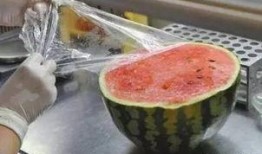 库尔勒吃瓜现场,夏日炎炎瓜果香