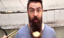 搞怪吃瓜胡子大叔,揭秘娱乐圈的“笑果”传奇