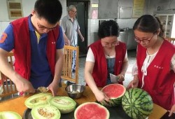 新疆爷爷给吃瓜,传承与创新的甜蜜记忆