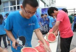 吃瓜比赛搞笑学校,搞笑学校上演欢乐盛宴