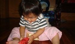 快乐家园吃瓜,瓜果飘香，共享欢乐时光