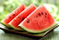 孩子吃瓜过程,孩子吃瓜瞬间捕捉