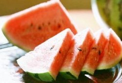 群众吃热瓜视频,群众热议生活点滴，共度欢乐时光