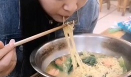 饭桶大头吃瓜,揭秘娱乐圈幕后真相