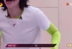 她吃瓜成团宠,她吃瓜成团宠，圈粉无数