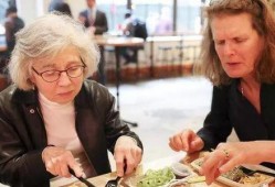 老金吃瓜校服,揭秘校园校服背后的故事