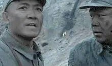 李云龙吃瓜表情,揭秘军旅生活趣味瞬间